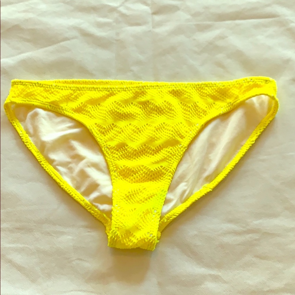 🌞OP yellow bikini bottoms 11-13 large ⭐️